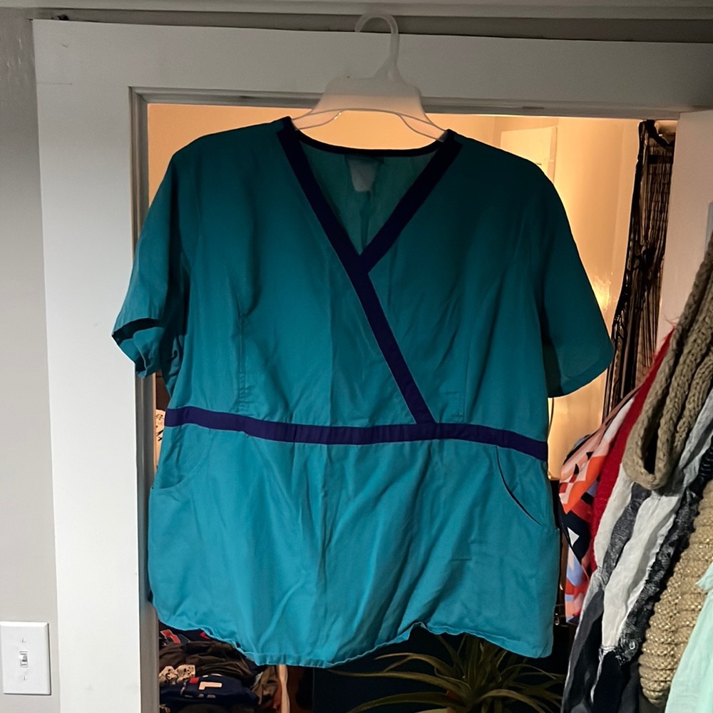 Butter Soft adjustable scrub top